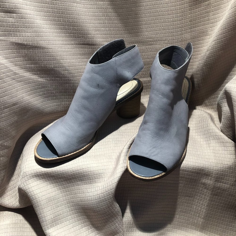 Clarks leather peep toe baby blue heels, 9.5